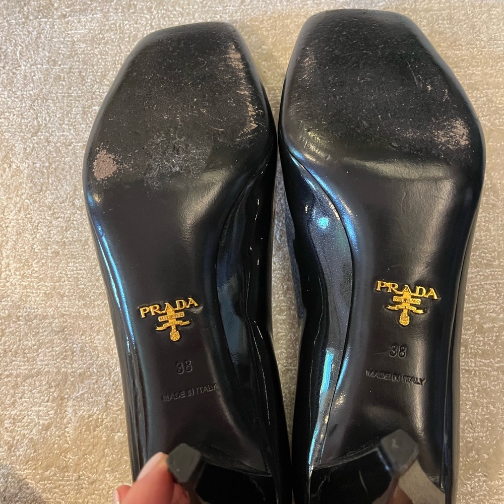 Prada Patent Pump - Picture 5 of 6